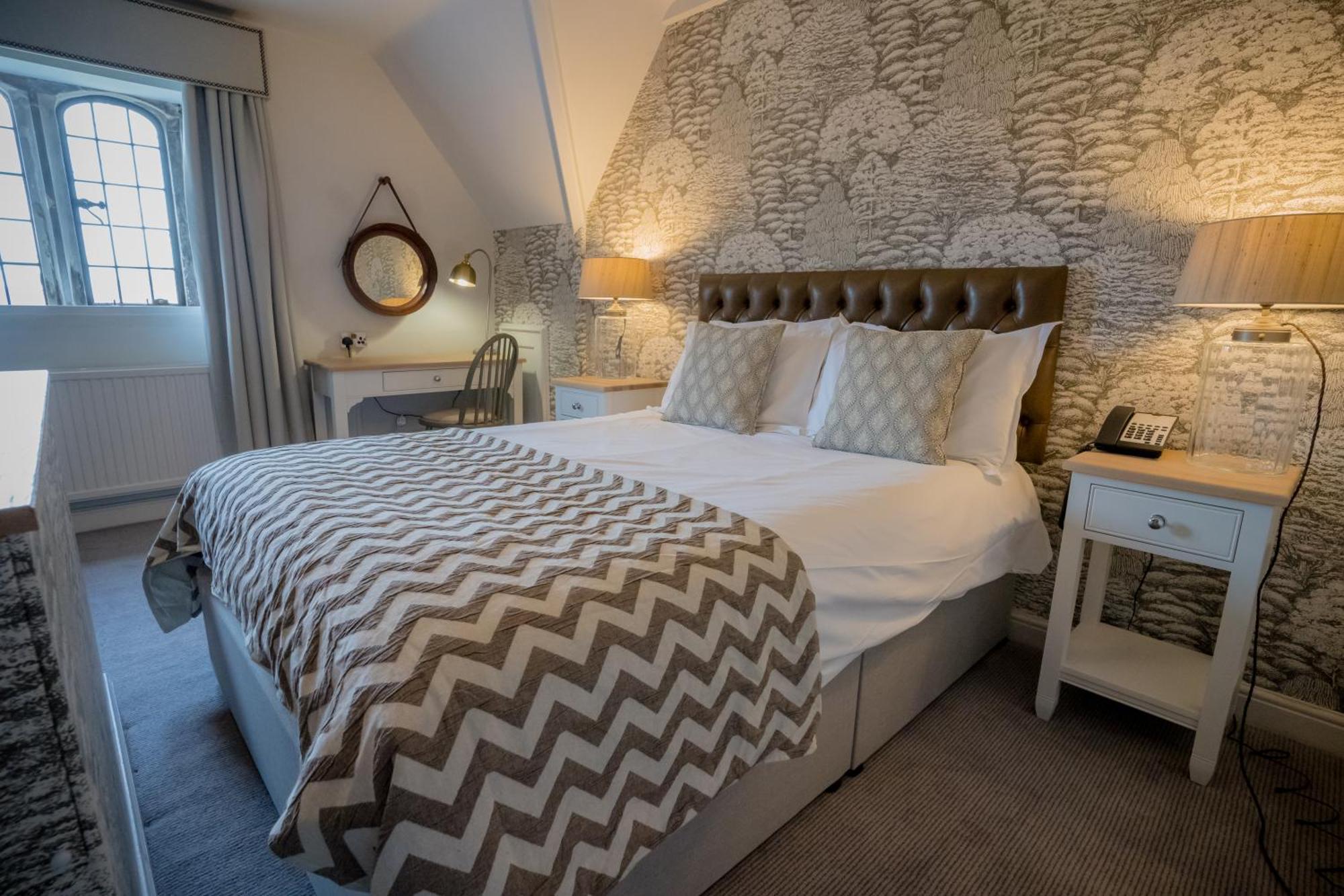 Stonehouse Court Hotel - A Bespoke Hotel Экстерьер фото